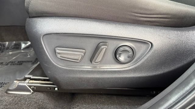 Used 2025 Toyota RAV4 XLE FWD image 13