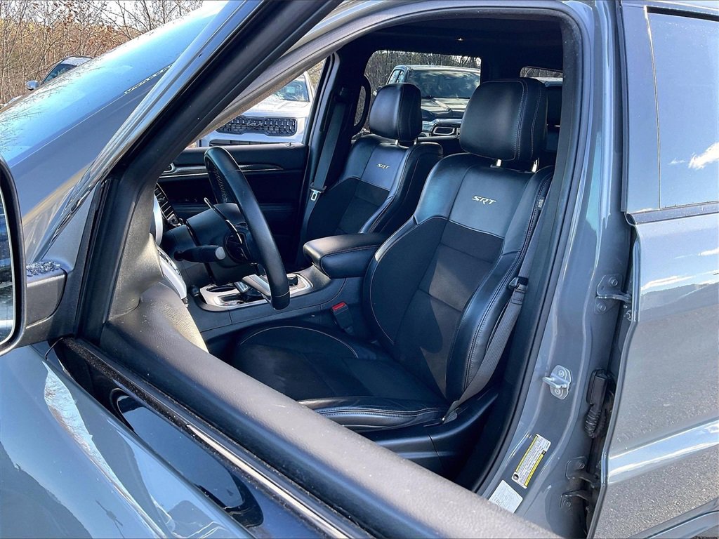 Used 2020 Jeep Grand Cherokee SRT image 9
