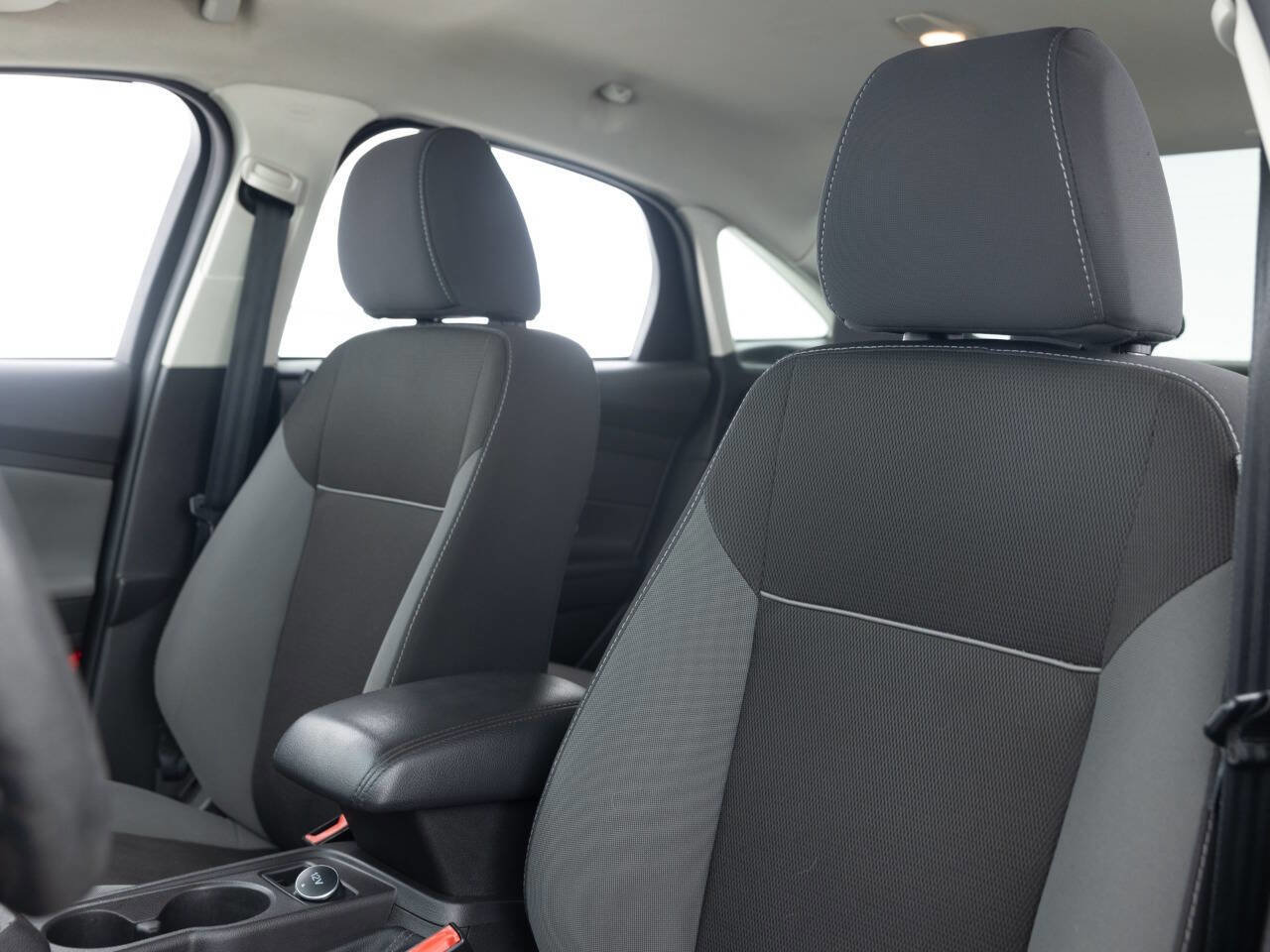 Used 2013 Ford Focus SE image 22
