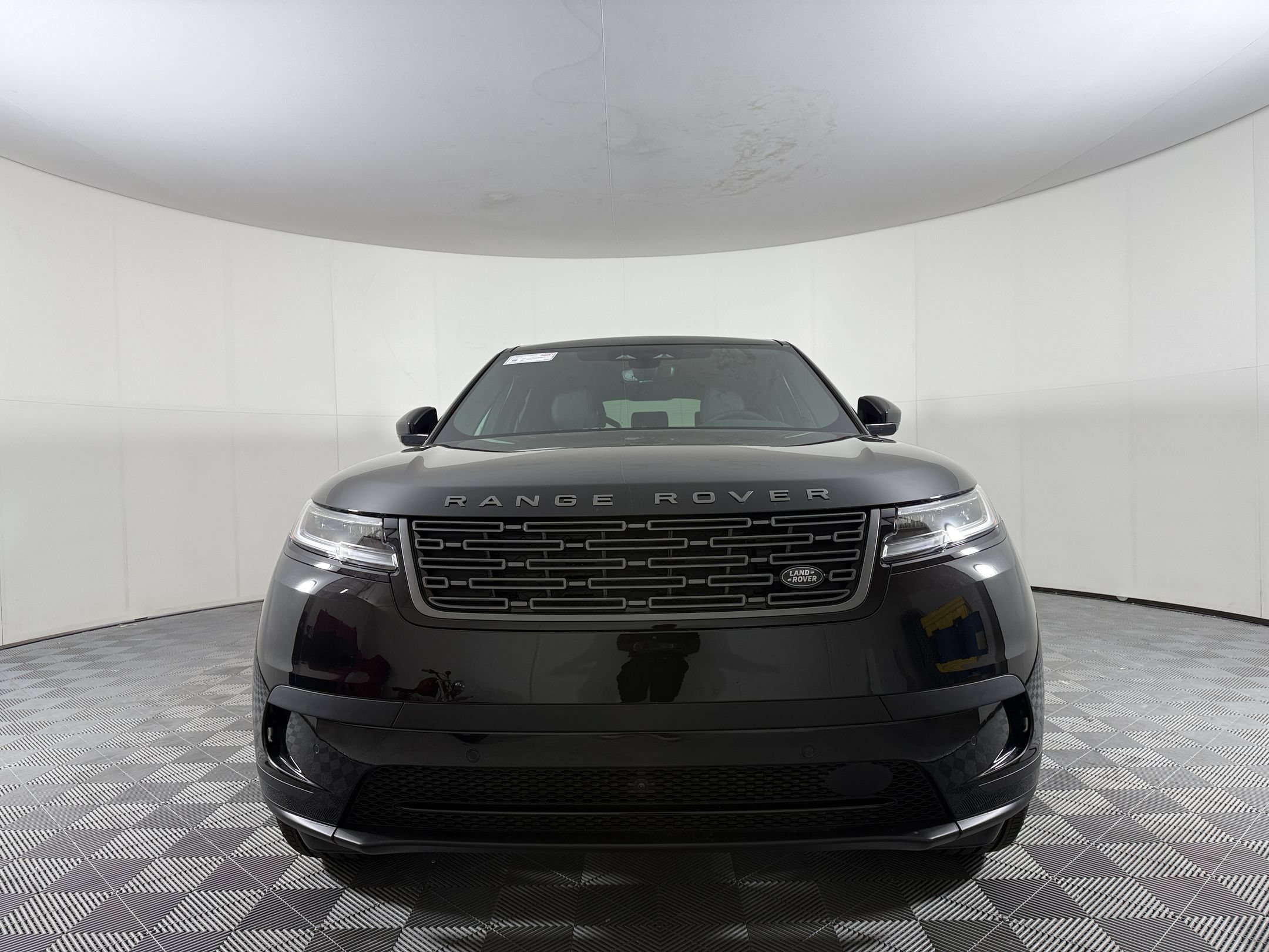New 2026 Land Rover Range Rover Velar S AWD/4WD image 6