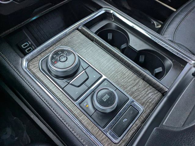 Used 2019 Ford Expedition Limited w/ Equipment Group 301A AWD/4WD image 13