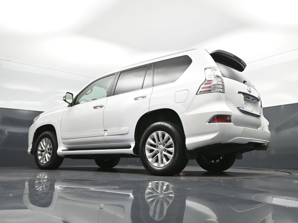 Used 2015 Lexus GX 460 w/ Premium Package AWD/4WD image 40