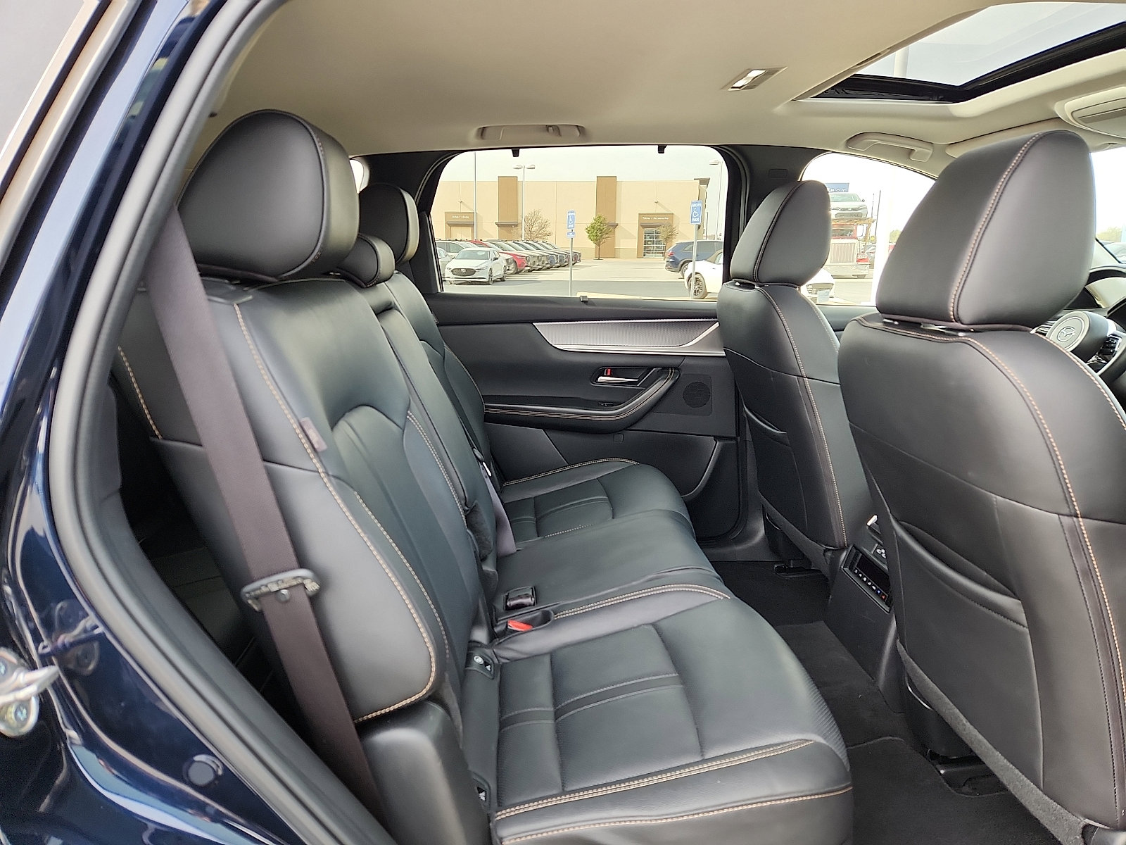 Used 2025 MAZDA CX-90 3.3 Turbo w/ Preferred Package image 14