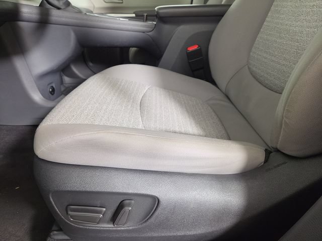 Used 2023 Toyota Sienna LE FWD image 32