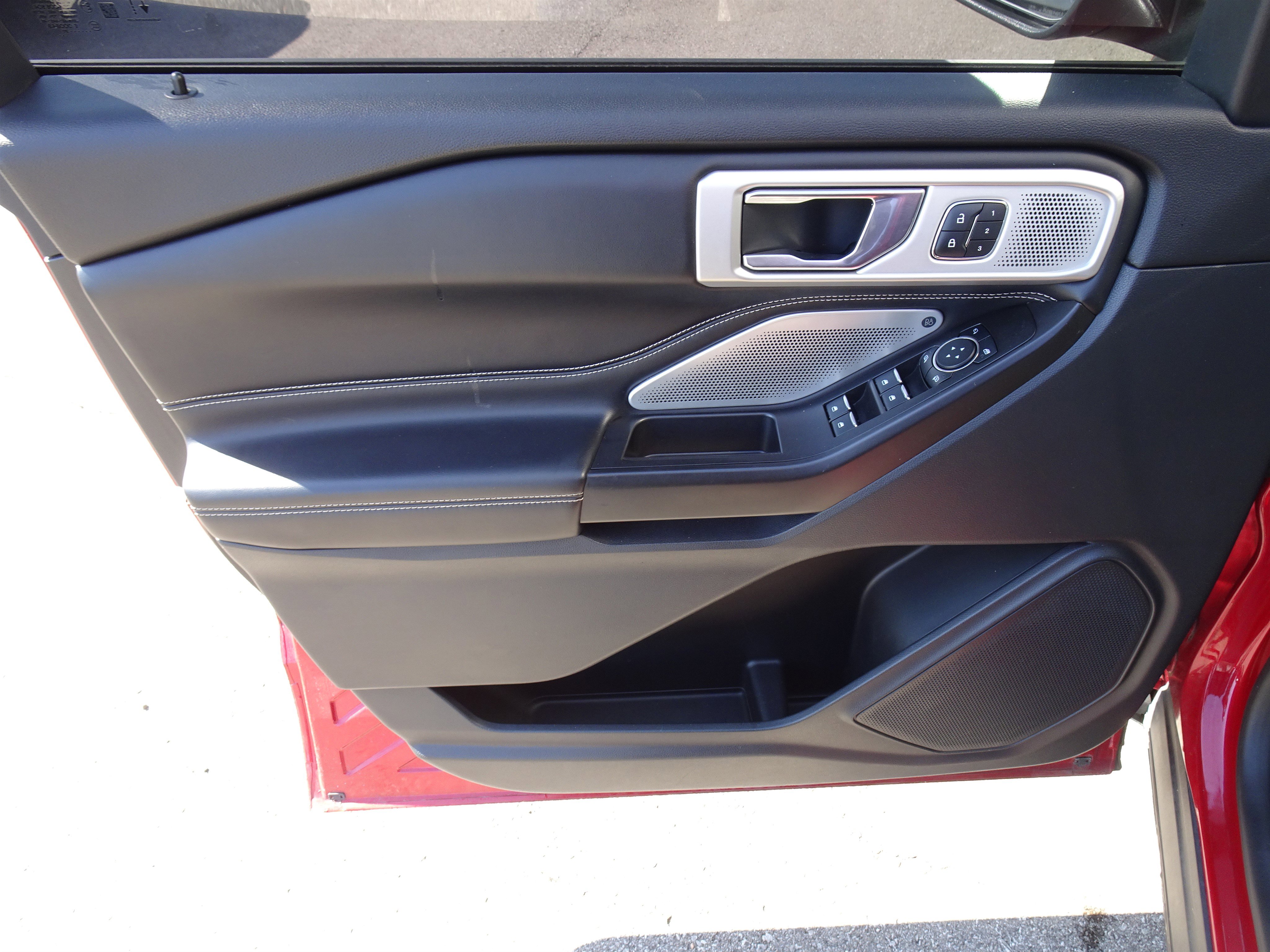 Used 2020 Ford Explorer ST w/ ST Street Pack image 14