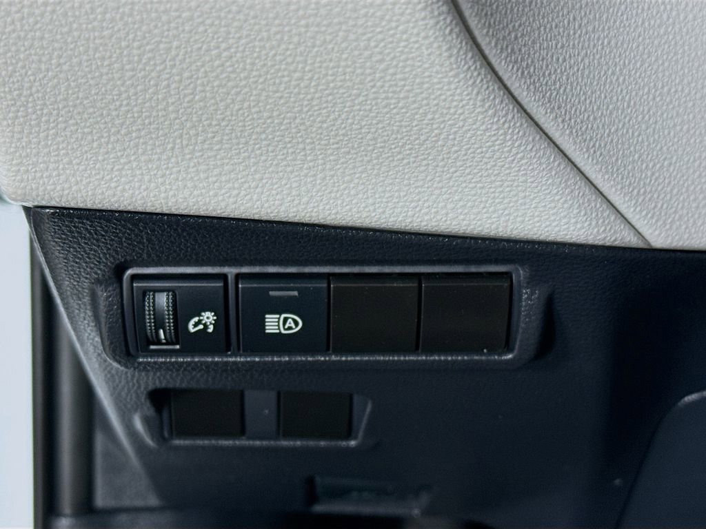 Certified 2024 Toyota Corolla Cross L image 12