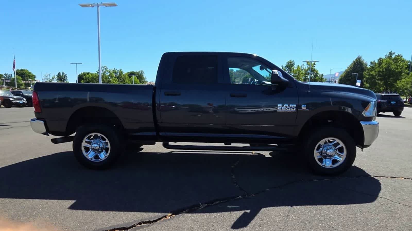 Used 2018 RAM 2500 ST AWD/4WD image 9