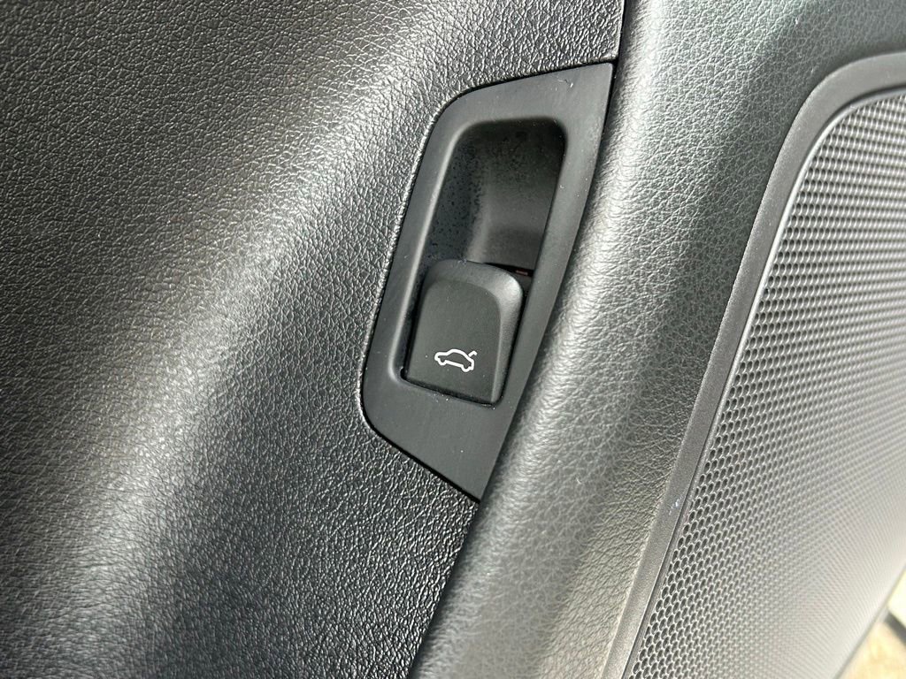 Used 2018 Audi Q3 2.0T Premium FWD image 28