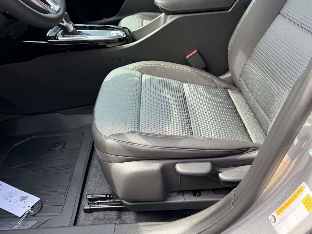 New 2026 Chevrolet Trax LT w/ Driver Confidence Package FWD image 17