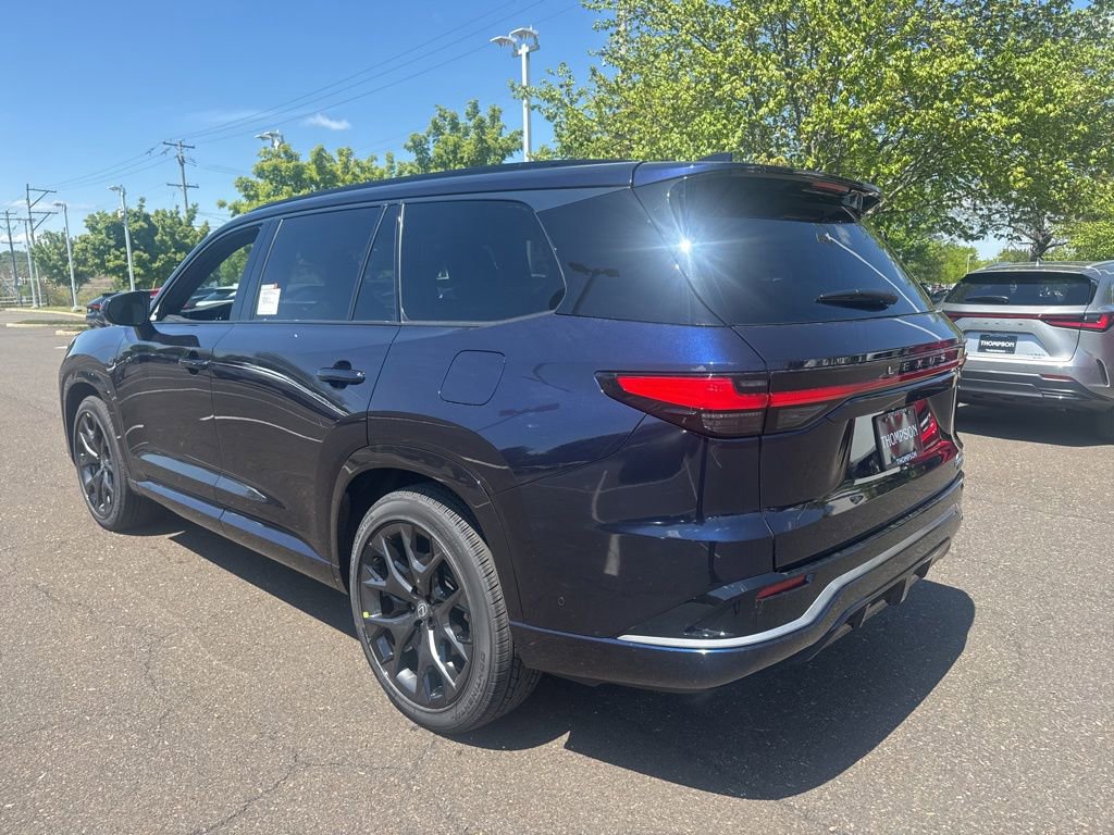 New 2026 Lexus TX 500h AWD image 3