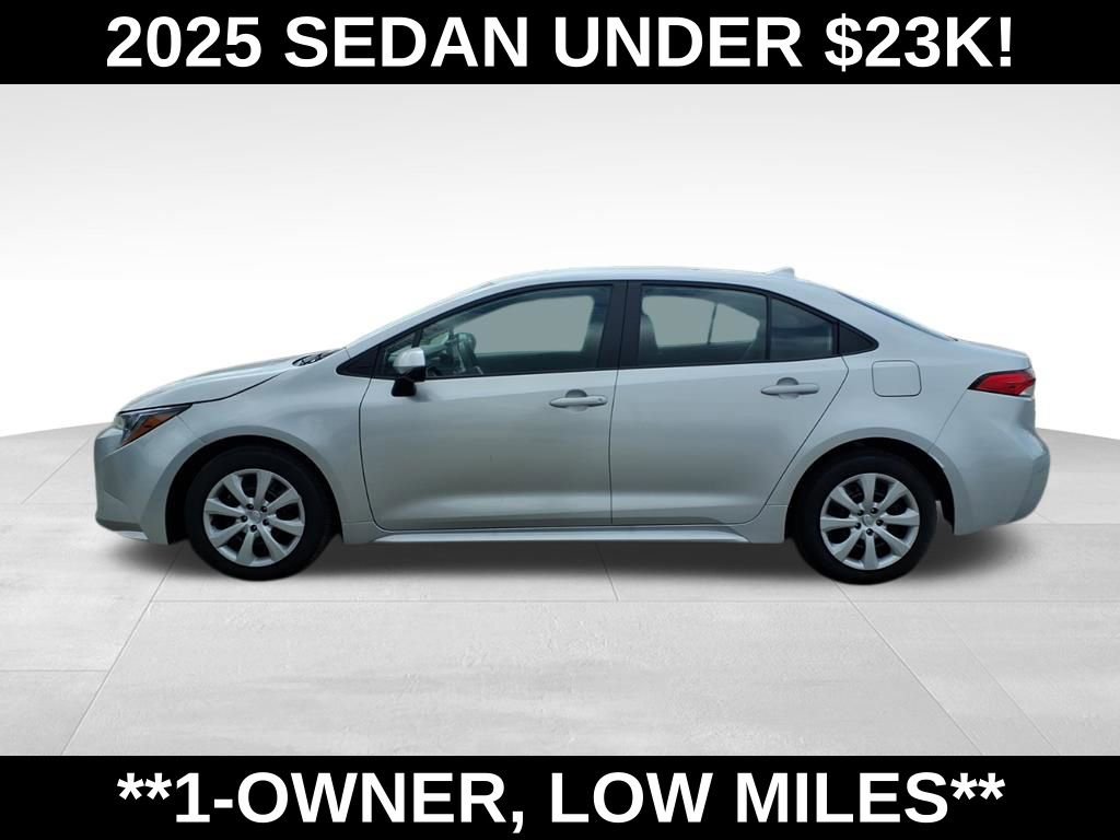 Used 2025 Toyota Corolla LE FWD image 5
