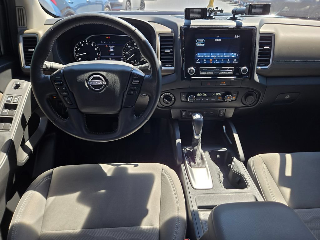 Used 2022 Nissan Frontier SV AWD/4WD image 19