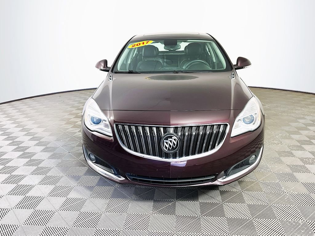 Used 2017 Buick Regal Sport Touring FWD image 4