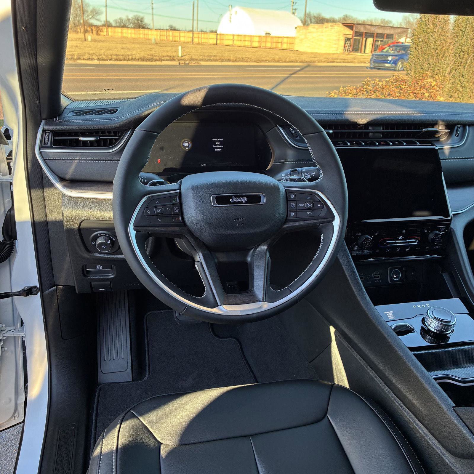 New 2025 Jeep Grand Cherokee L Limited w/ Black Appearance Package image 7