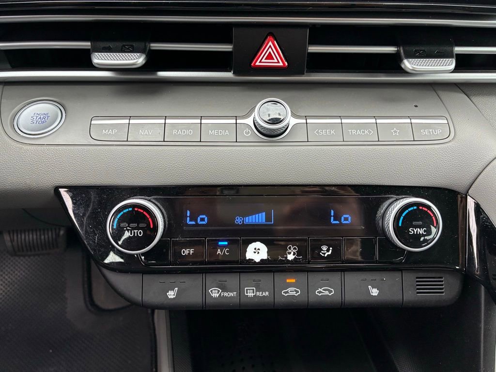 Used 2023 Hyundai Elantra SEL w/ Convenience Package FWD image 27