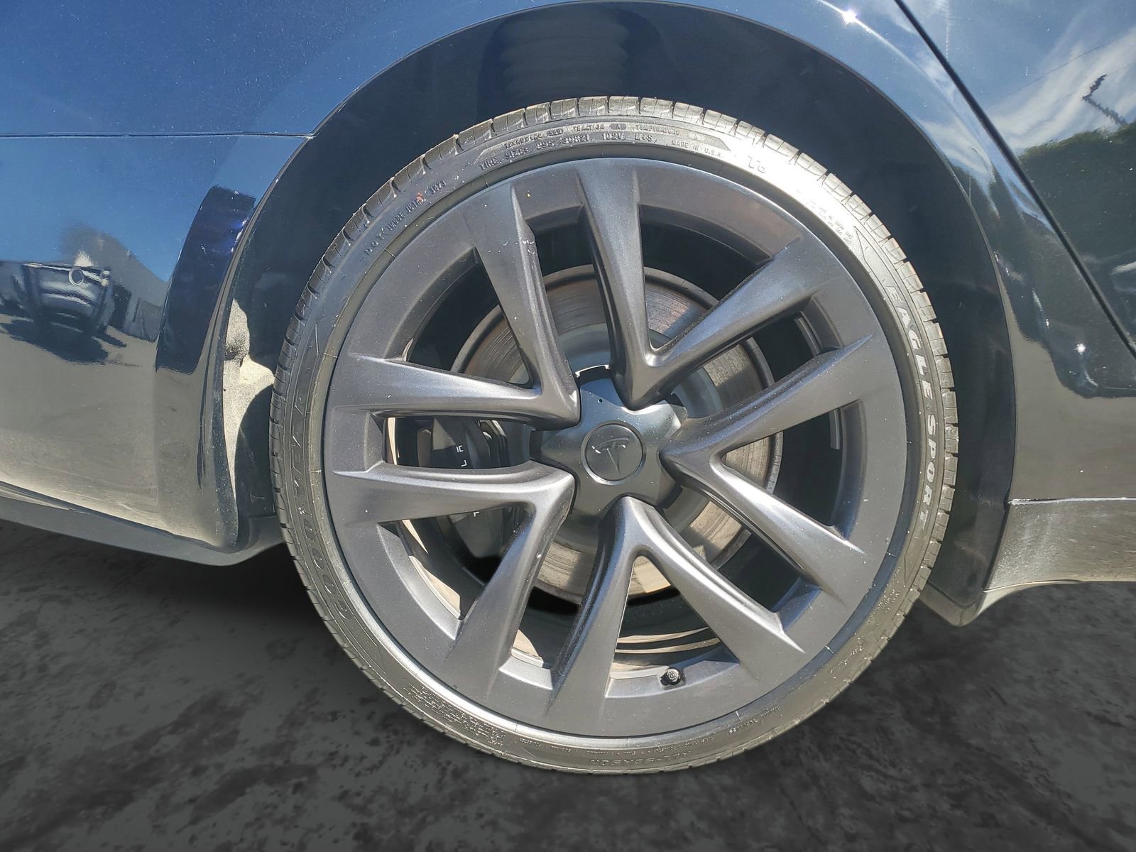 Used 2021 Tesla Model S Plaid image 5