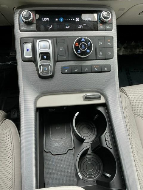 Used 2023 Hyundai Palisade Calligraphy w/ Winter Package image 24
