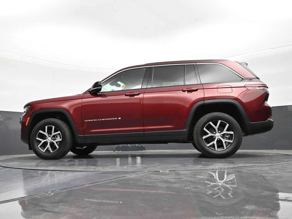 Used 2024 Jeep Grand Cherokee Limited AWD/4WD image 21