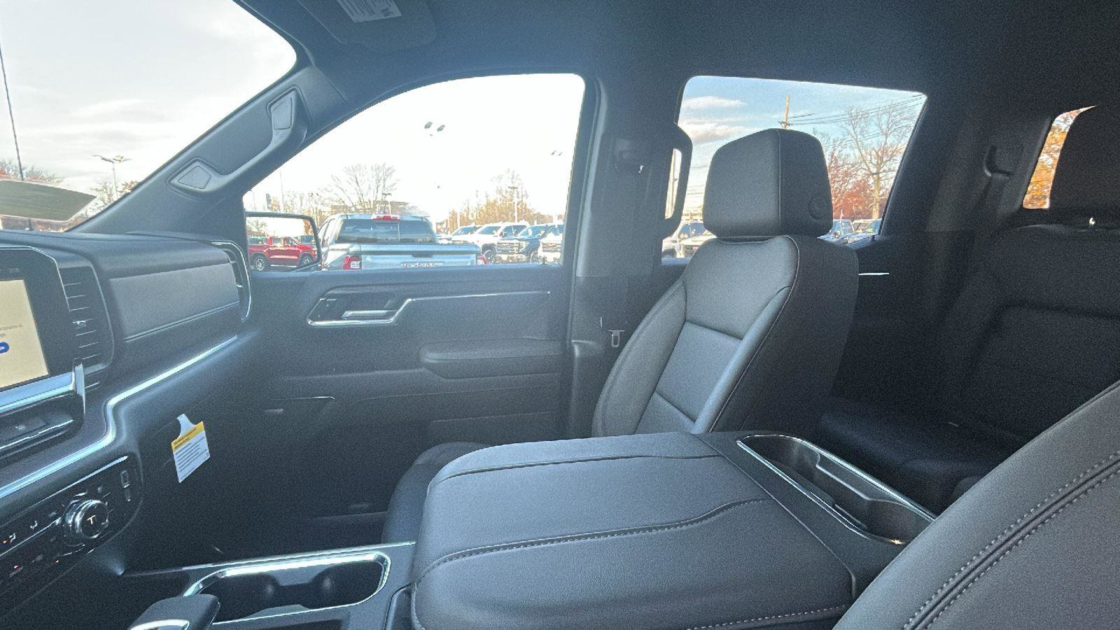 New 2026 GMC Sierra 1500 SLT w/ SLT Premium Plus Package image 29