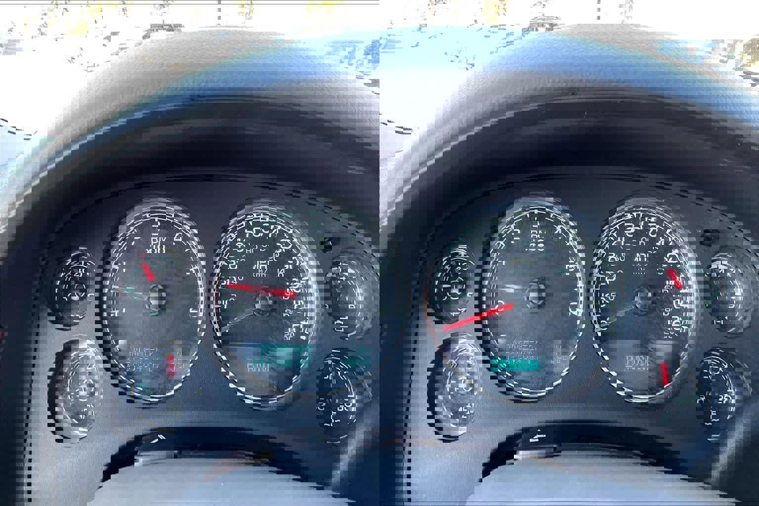 Used 2013 Chevrolet Suburban LT w/ Luxury Package image 17