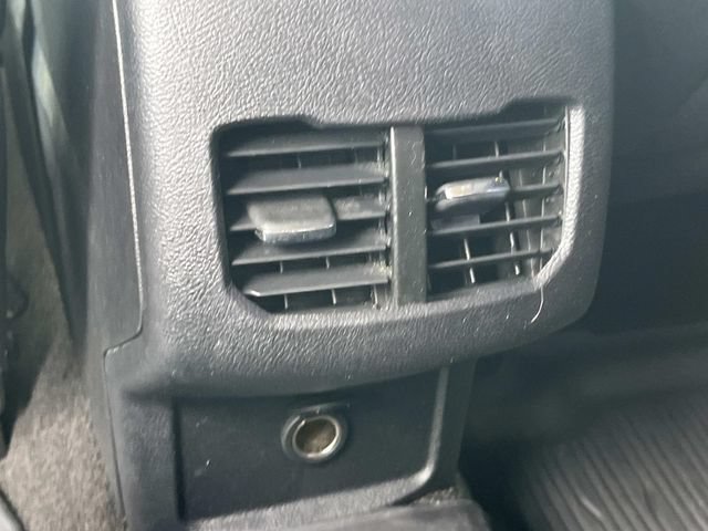 Used 2019 Ford Fusion SE FWD image 16