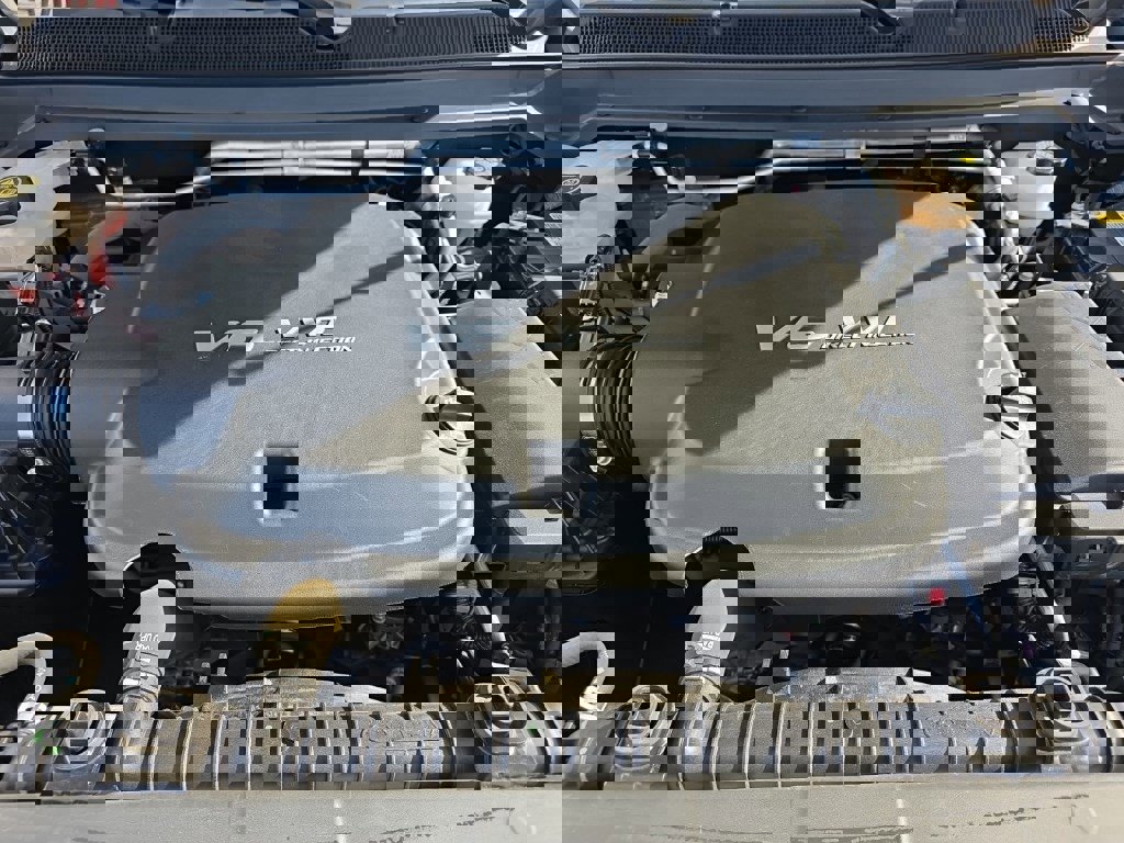 Used 2022 GMC Canyon Denali image 9