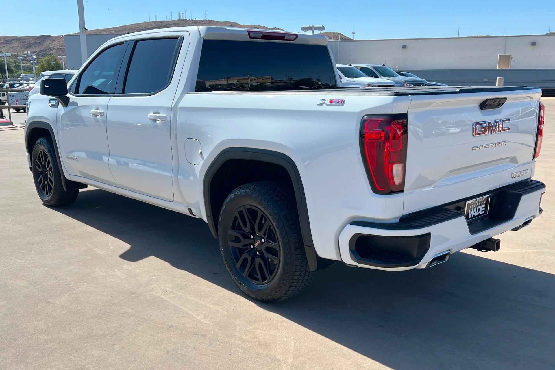 Used 2025 GMC Sierra 1500 Elevation w/ X31 Off-Road Package AWD/4WD image 3