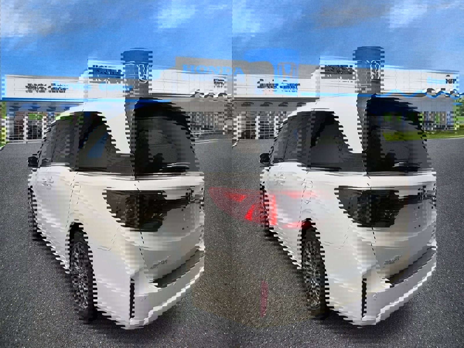 New 2026 Honda Odyssey Touring image 3