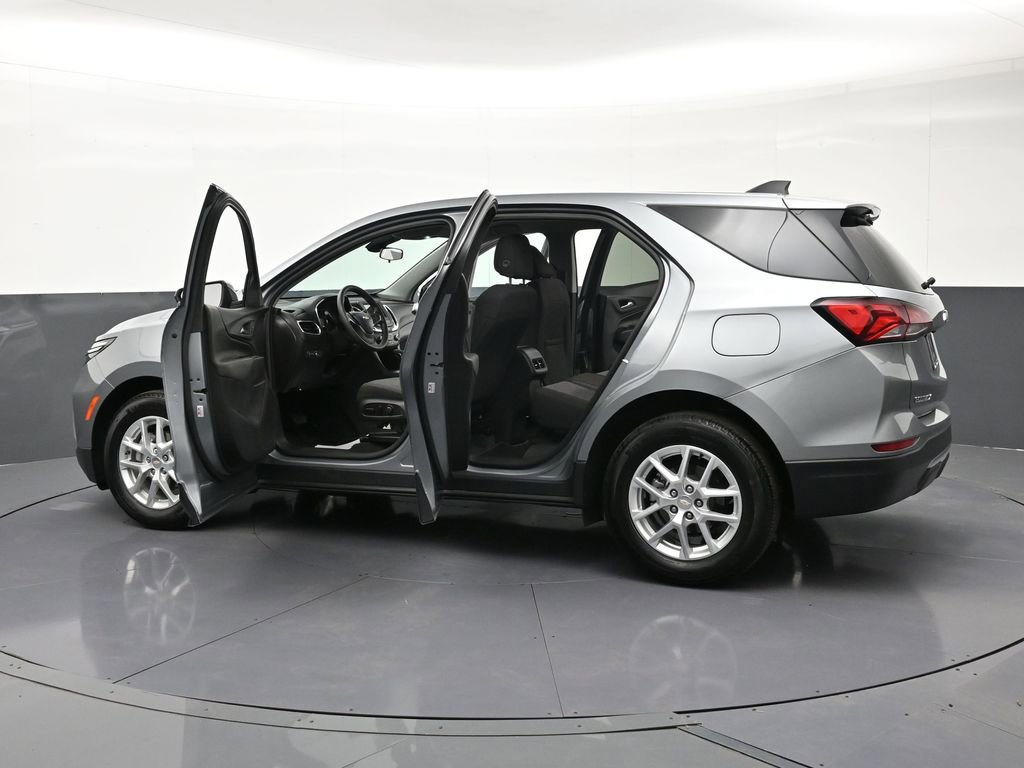 Used 2023 Chevrolet Equinox LT FWD image 35
