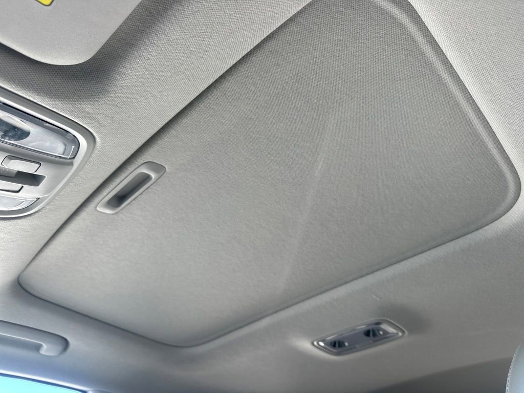 Used 2022 Kia Niro EX Premium image 17