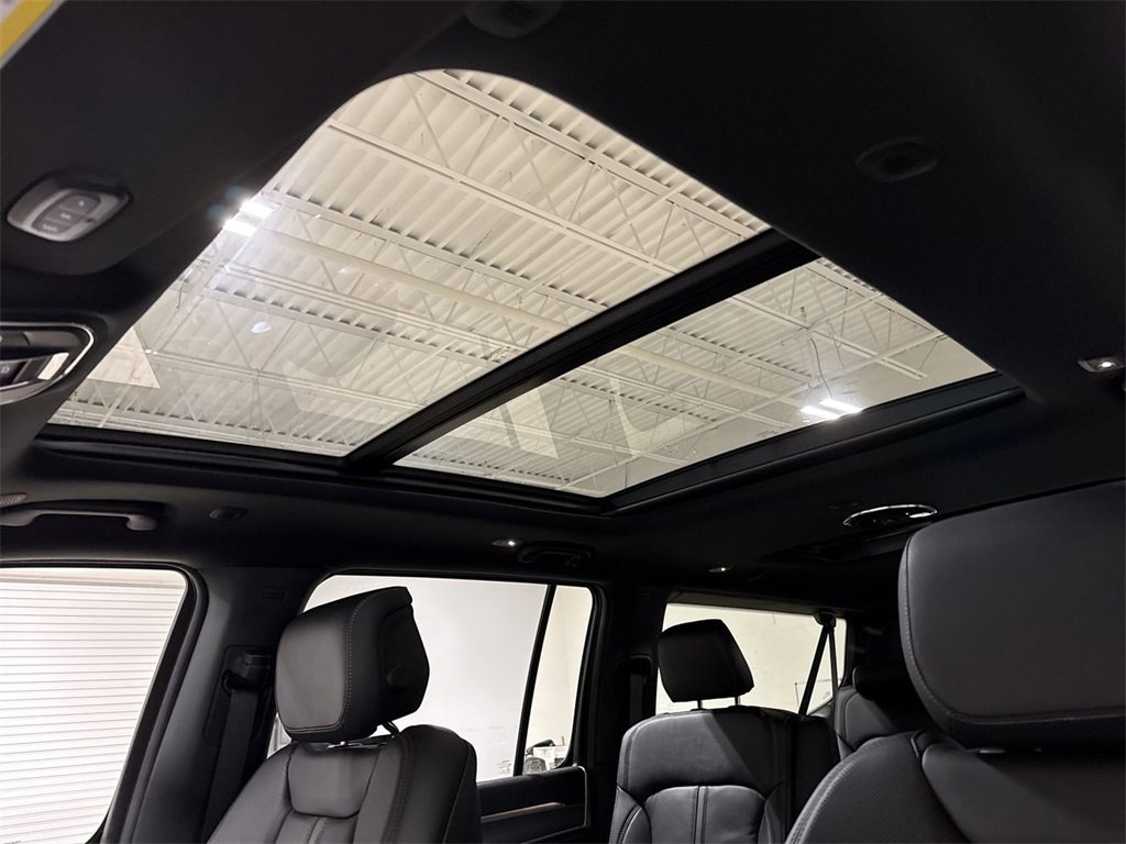 New 2026 Jeep Grand Wagoneer L Limited w/ Premium Group II image 5