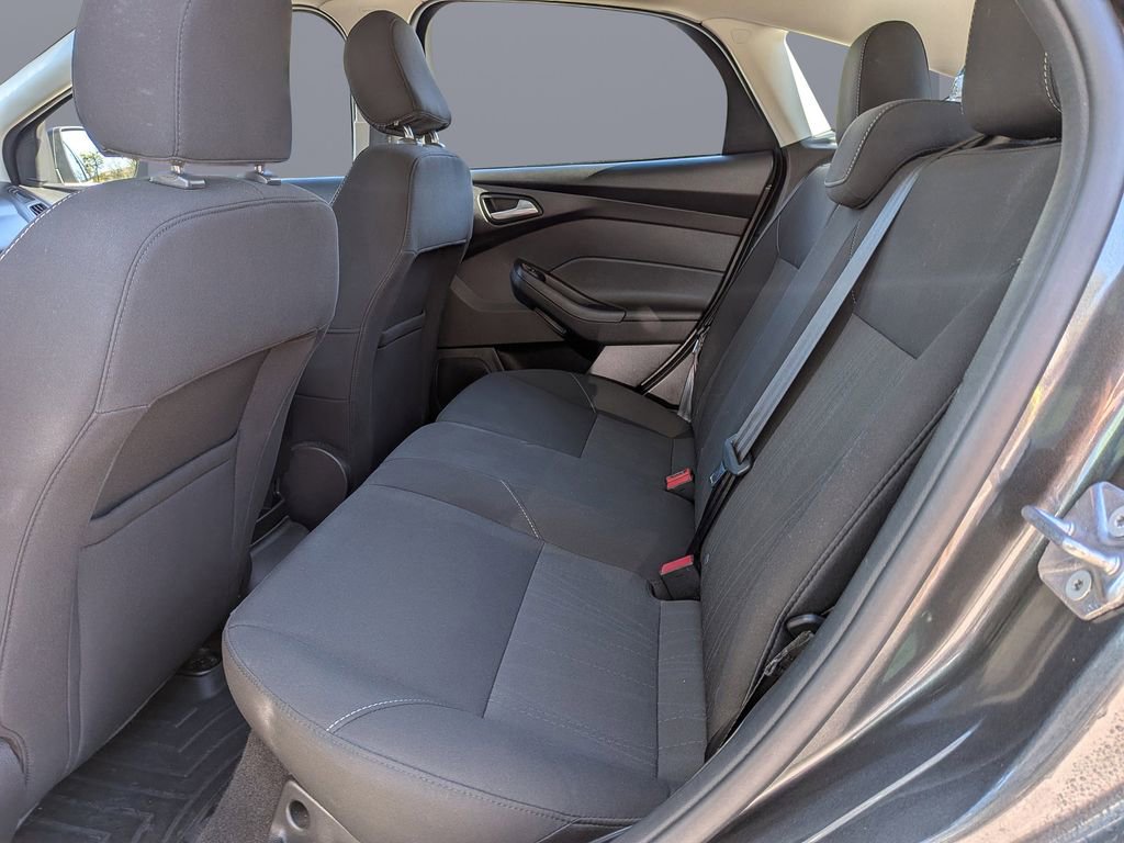 Used 2017 Ford Focus SEL image 15