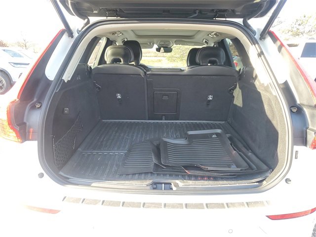 Used 2023 Volvo XC60 T8 Core w/ Climate Package image 10