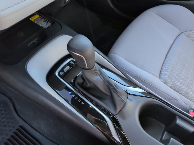 Used 2025 Toyota Corolla SE w/ SE Premium Package FWD image 20