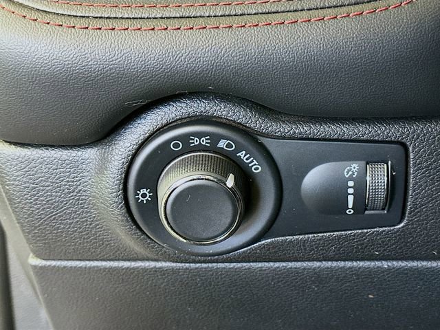 Used 2024 Dodge Durango GT image 11