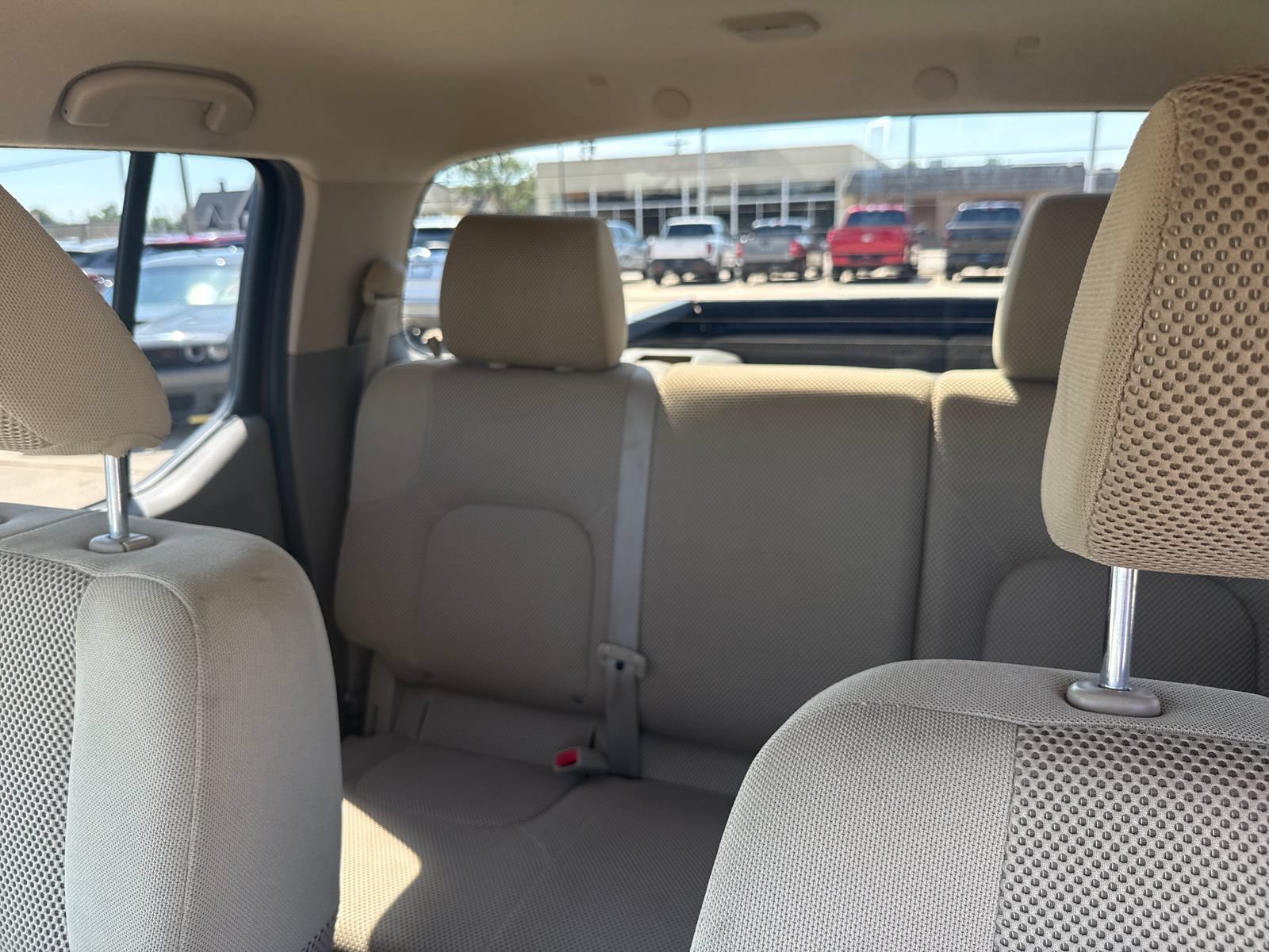 Used 2011 Nissan Frontier SV AWD/4WD image 27