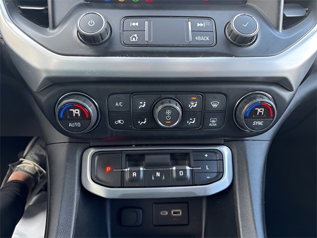 Used 2021 GMC Acadia SLE image 17