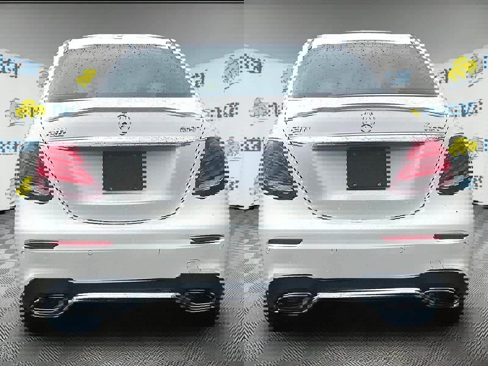 Used 2017 Mercedes-Benz E 300 4MATIC image 5