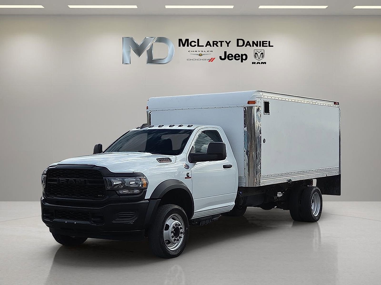 Used 2023 RAM 5500 Tradesman w/ Max Tow Package RWD video 2
