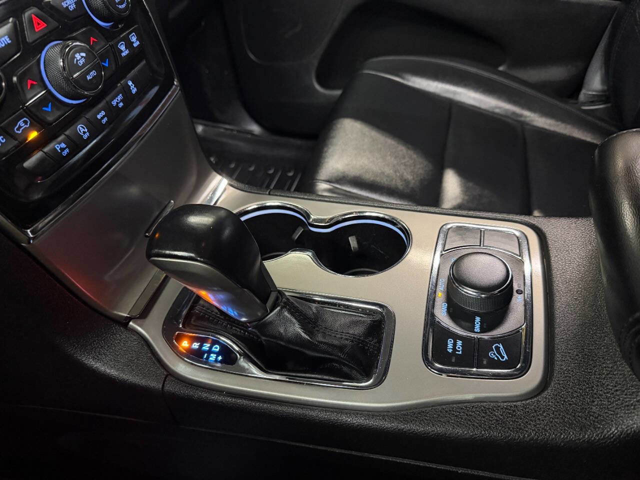 Used 2021 Jeep Grand Cherokee Limited image 50