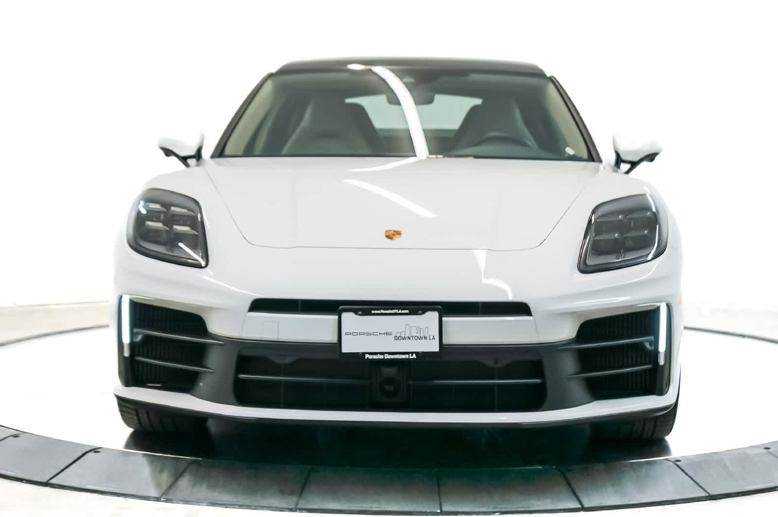 Certified 2025 Porsche Panamera 4 AWD/4WD image 6