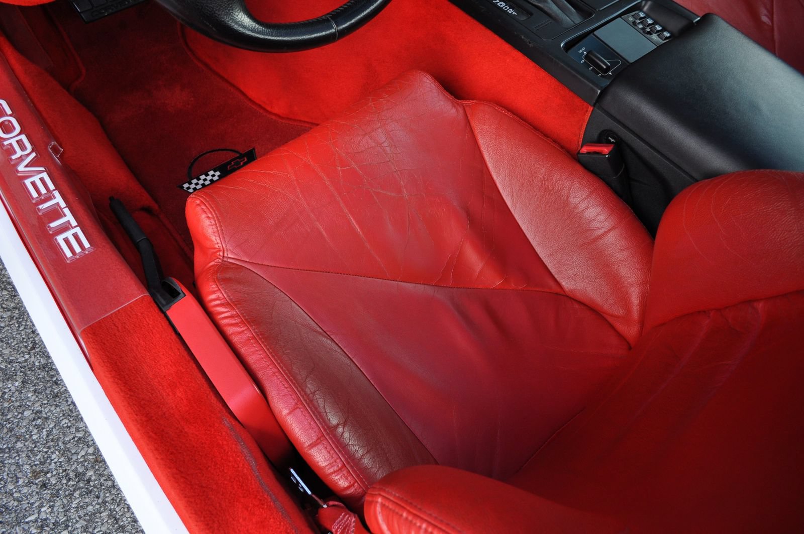 Used 1996 Chevrolet Corvette Coupe RWD image 35