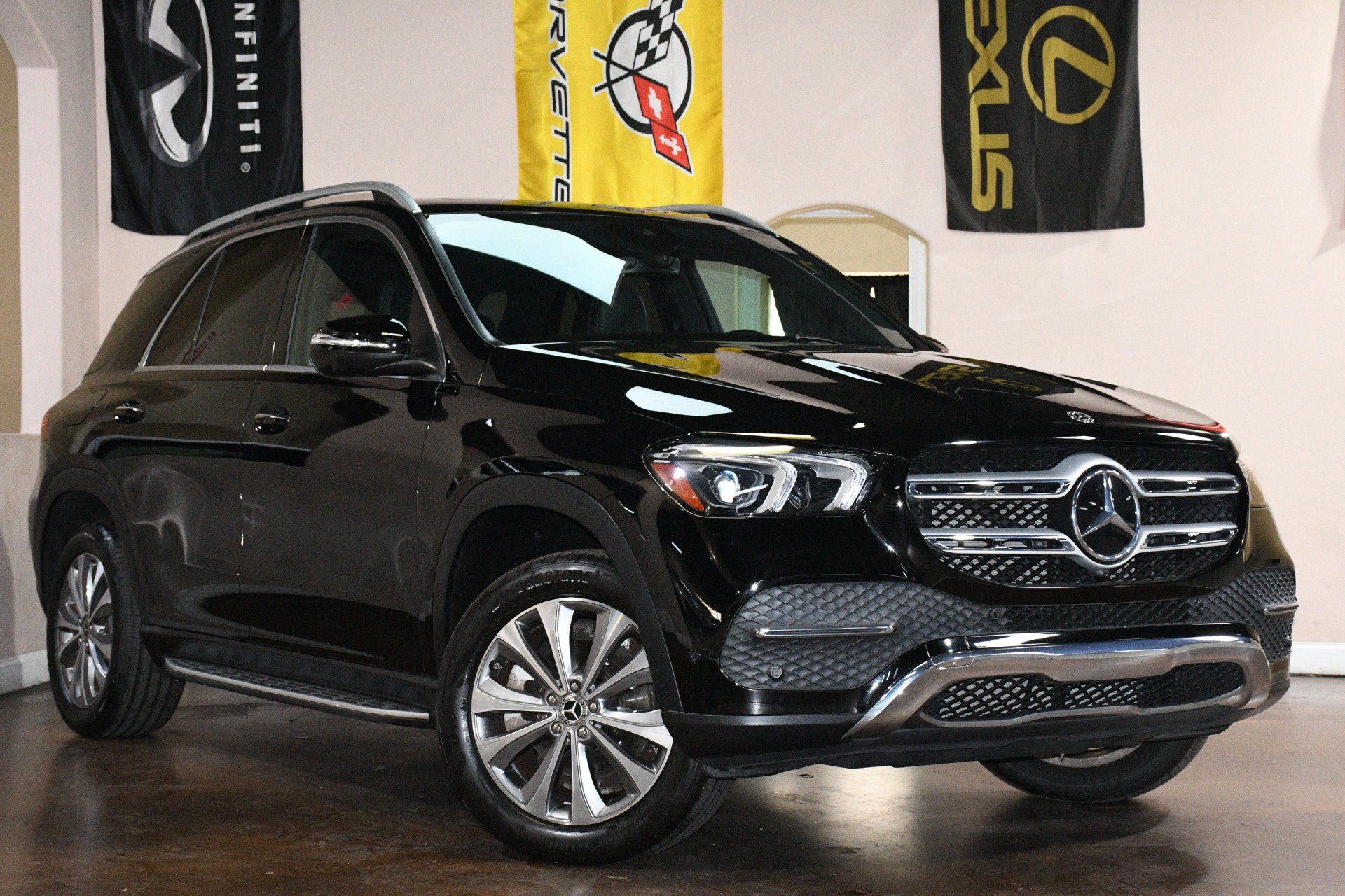 Used 2020 Mercedes-Benz GLE 350 4MATIC image 3