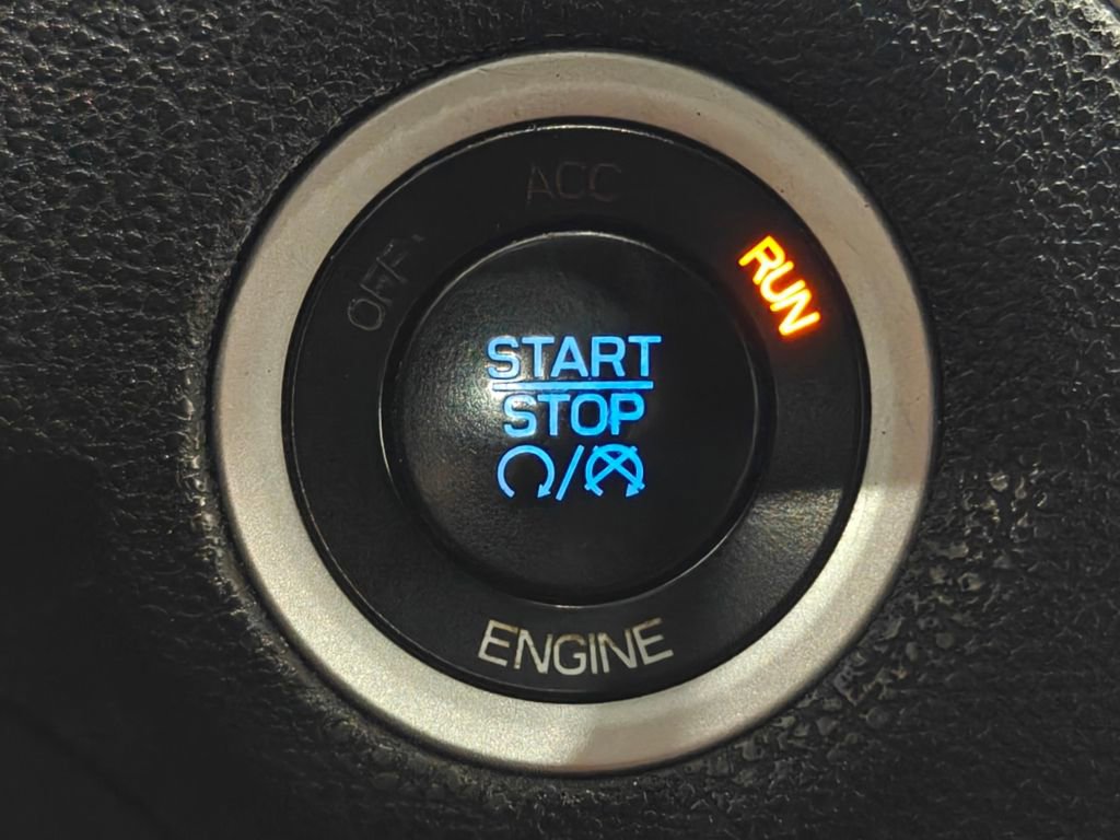 Used 2013 Chrysler 300 w/ Driver Convenience Group image 10