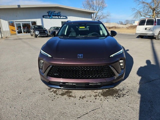 New 2025 Buick Envision Sport Touring image 3