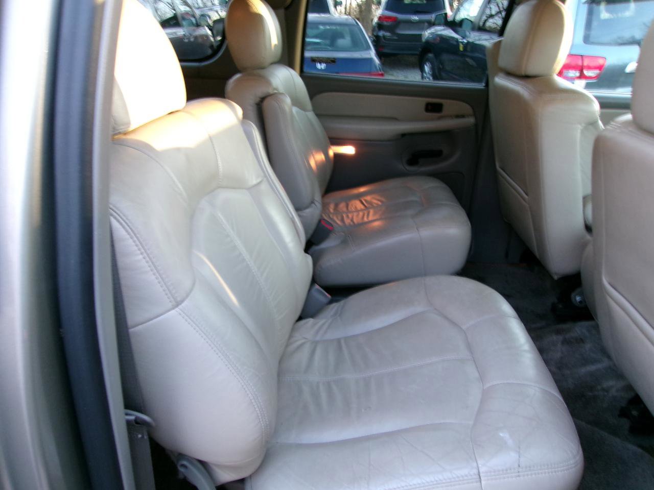 Used 2001 Chevrolet Suburban LT w/ LT Preferred Equipment Group image 6