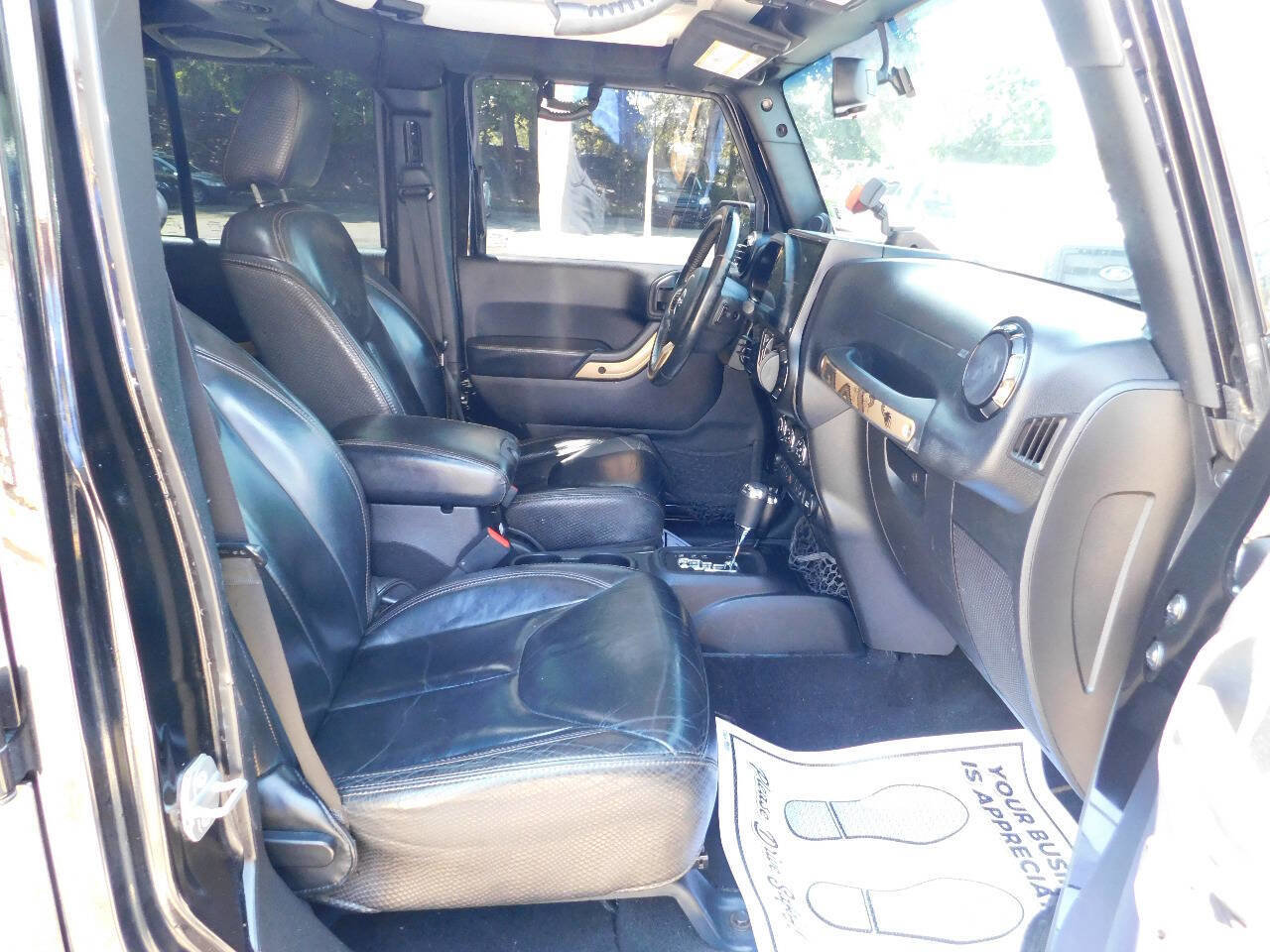 Used 2014 Jeep Wrangler Unlimited Sahara image 19