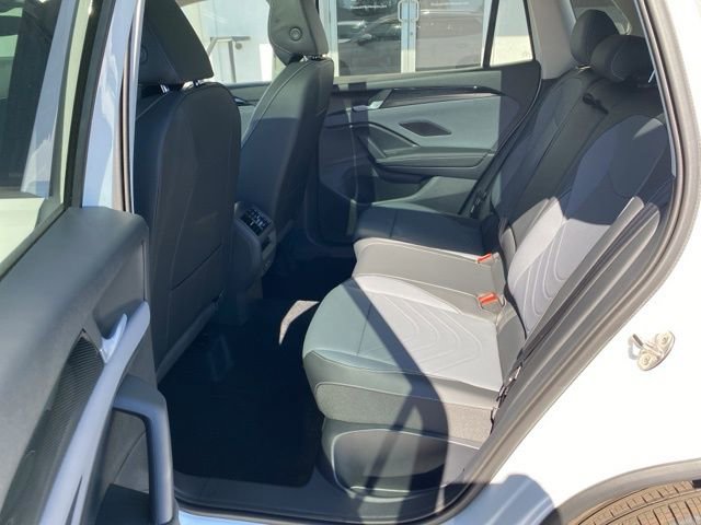 New 2025 Volkswagen Tiguan SE image 58