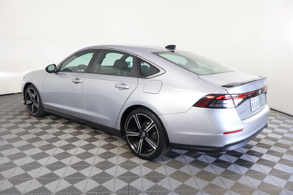 Used 2024 Honda Accord Sport image 6