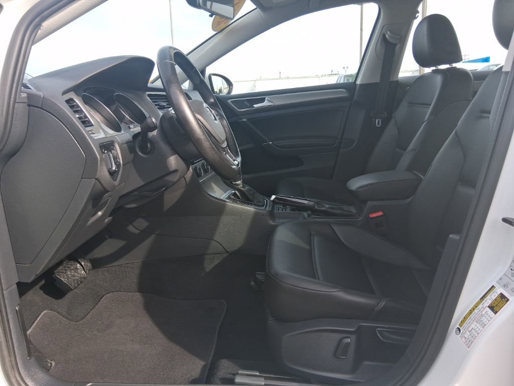 Used 2017 Volkswagen Golf Wolfsburg Edition image 13